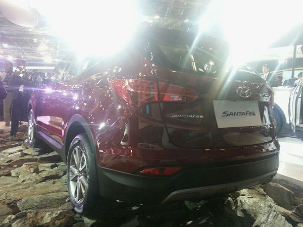 Hyundai Santa Fe details