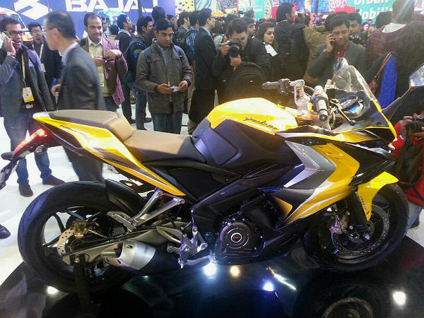 Bajaj Pulsar SS400 & Pulsar CS400 Differences