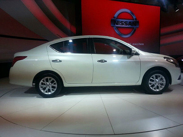 Nissan Sunny Facelift Interior